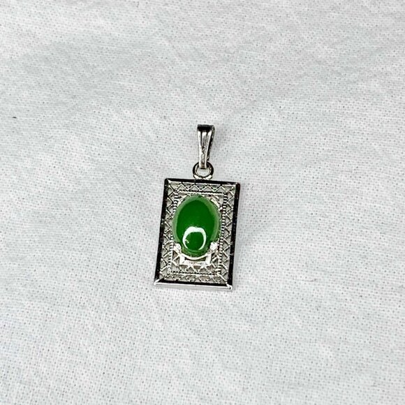 Vintage Sterling Silver Jade Pendant Necklace Ornate Filigree Cabochon - Picture 1 of 4